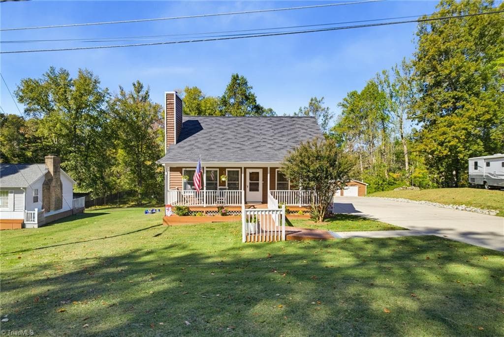Stick/Site Built at 4013 Carriage House Circle, Trinity NC 27370, photo 36 of 47