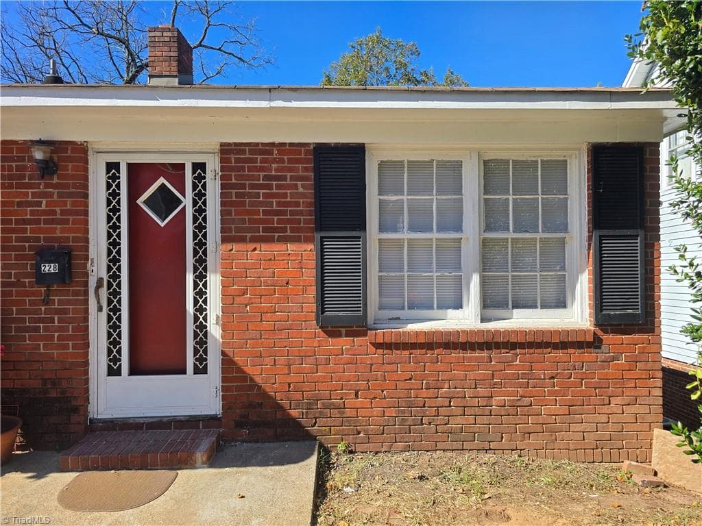 228 N Sunset Drive, Winston-Salem NC 27101