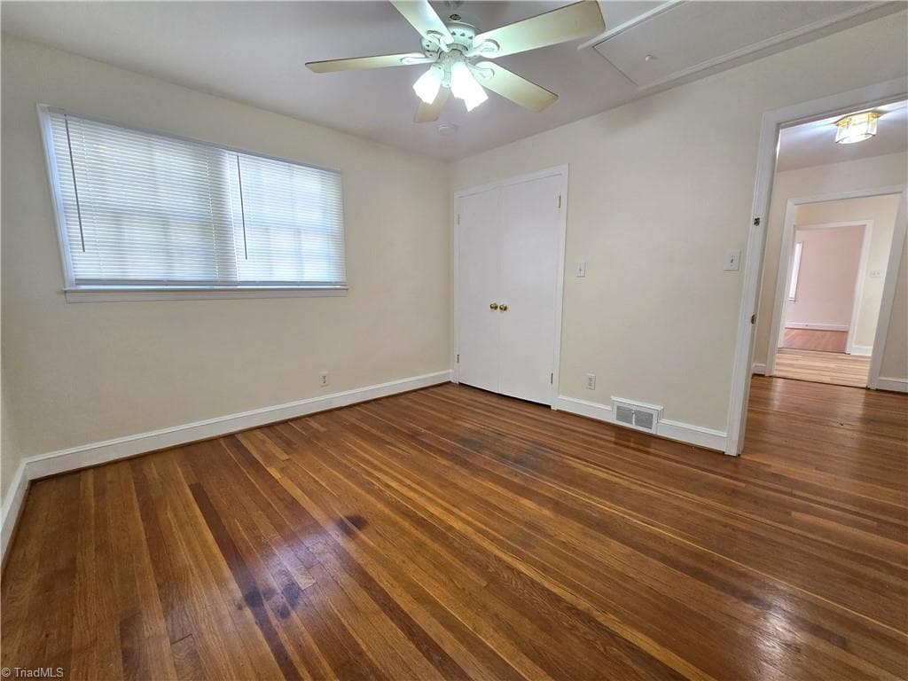 Duplex at 228 N Sunset Drive, Winston-Salem NC 27101, photo 9 of 19