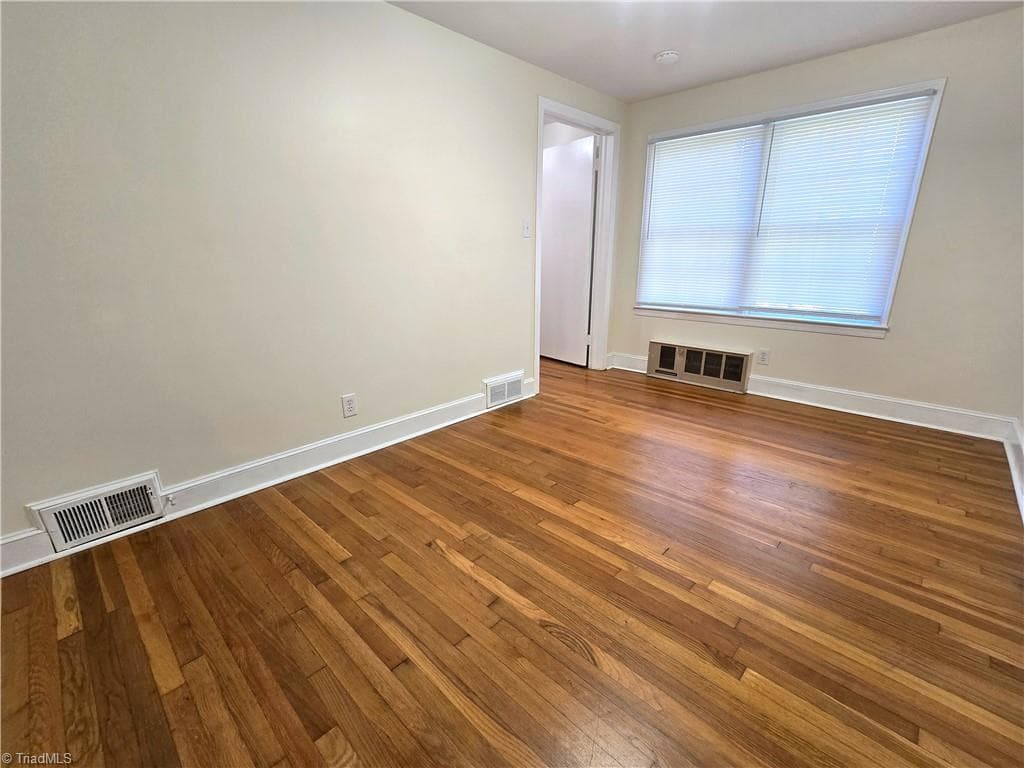 Duplex at 228 N Sunset Drive, Winston-Salem NC 27101, photo 18 of 19