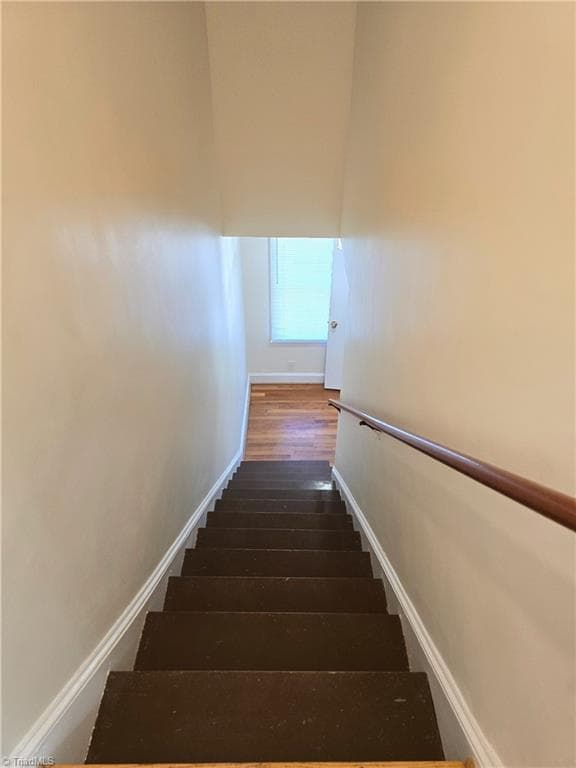 Duplex at 228 N Sunset Drive, Winston-Salem NC 27101, photo 15 of 19