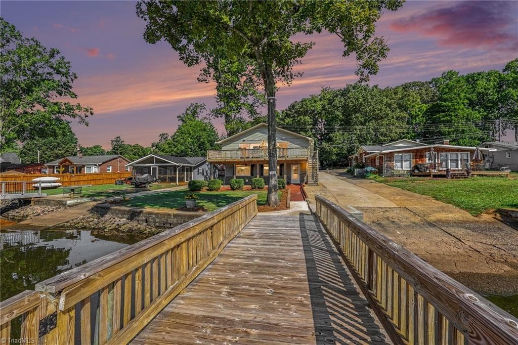 414 Lakeshore Drive, Lexington NC 27292