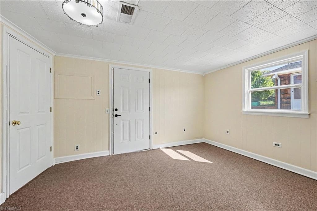 Stick/Site Built at 414 Lakeshore Drive, Lexington NC 27292, photo 33 of 46