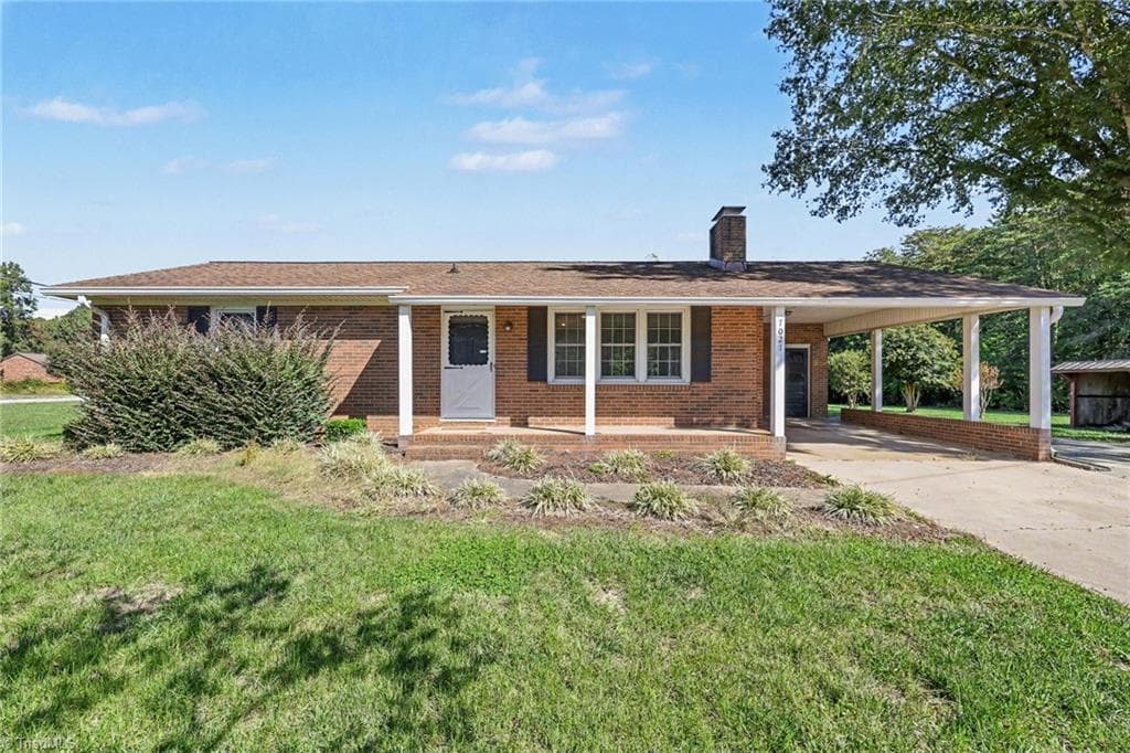 7021 Old Valley School Road, Kernersville NC 27284