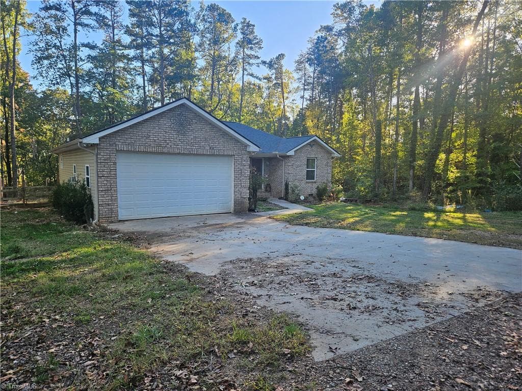 Stick/Site Built at 1006 Tyler Court, Winston-Salem NC 27107, photo 3 of 23