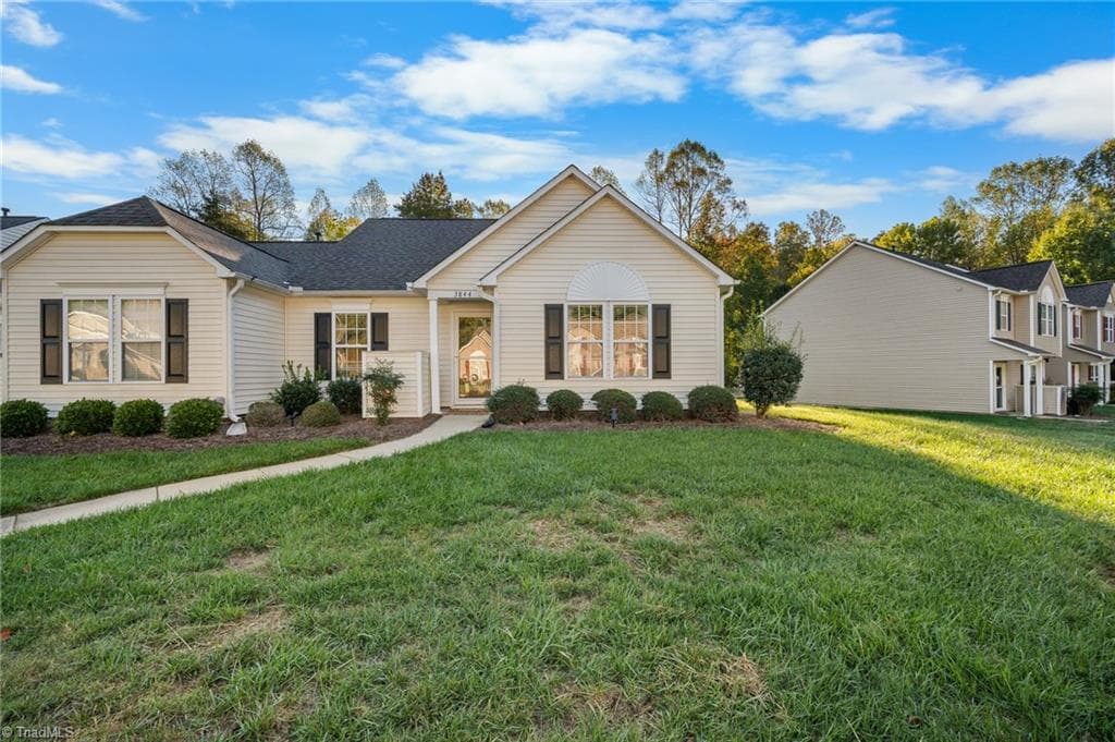 Stick/Site Built at 3844 Hanley Way, Walkertown NC 27051, photo 2 of 24