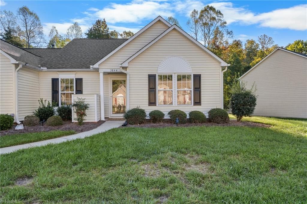 3844 Hanley Way, Walkertown NC 27051