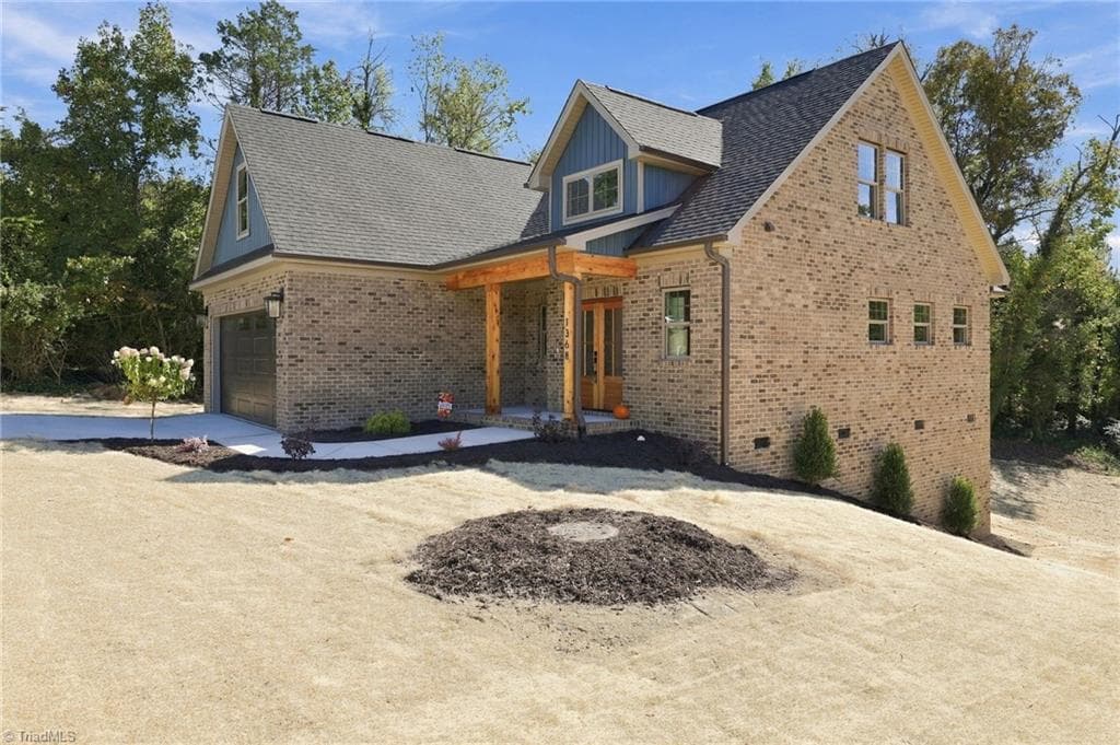 Stick/Site Built at 1368 Trafalgar Drive, High Point NC 27262, photo 6 of 50