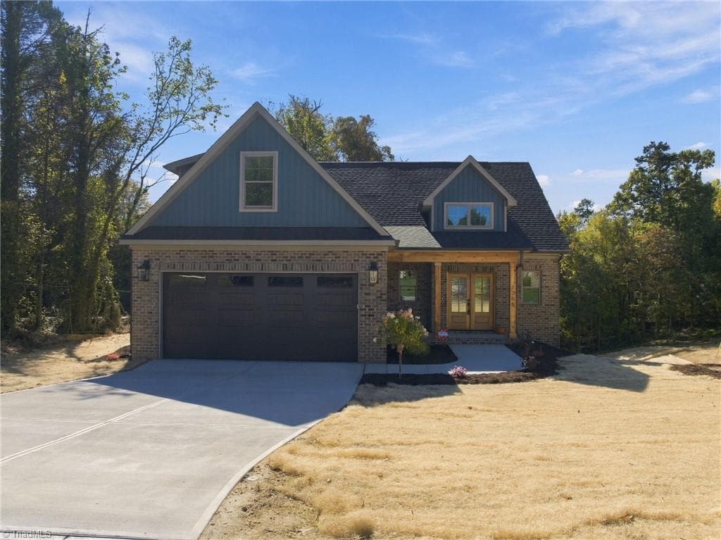 Stick/Site Built at 1368 Trafalgar Drive, High Point NC 27262, photo 3 of 50