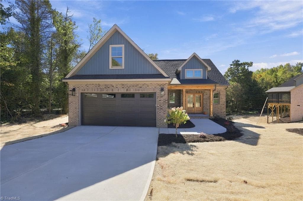 Stick/Site Built at 1368 Trafalgar Drive, High Point NC 27262, photo 5 of 50