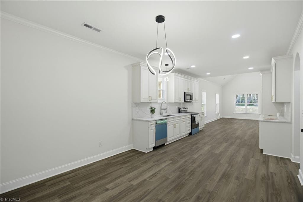 Stick/Site Built at 316 Pickett Place, High Point NC 27262, photo 15 of 33