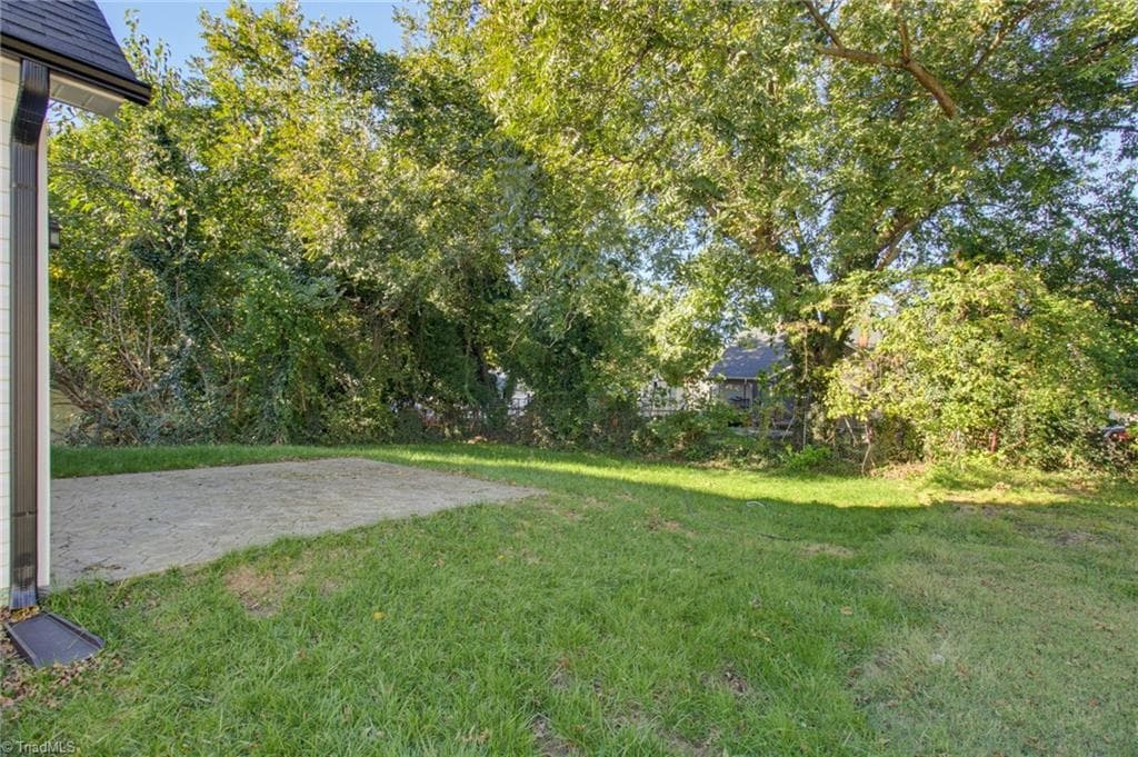 Stick/Site Built at 316 Pickett Place, High Point NC 27262, photo 29 of 33