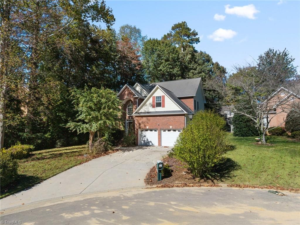 3915 Chadwyck Court, Winston-Salem NC 27106