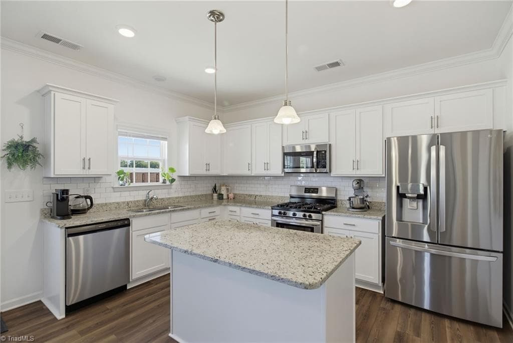 Stick/Site Built at 107 Wickham Court, Clemmons NC 27012, photo 13 of 32