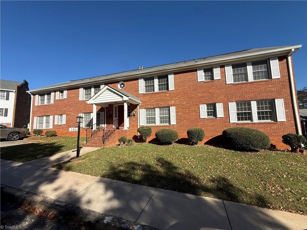106 Westgate Circle # D, Winston-Salem NC 27106