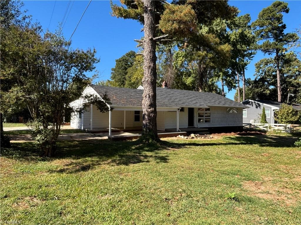 2614 Pinecroft Road, Greensboro NC 27499
