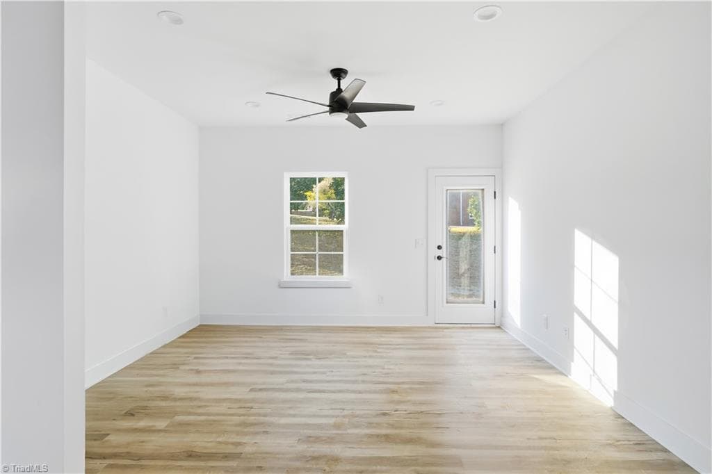 Stick/Site Built at 2116 Arbrook Lane, High Point NC 27265, photo 6 of 14