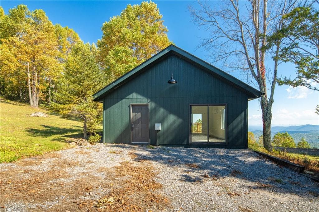 Stick/Site Built at 1138 Lump Road, Purlear NC 28665, photo 6 of 49