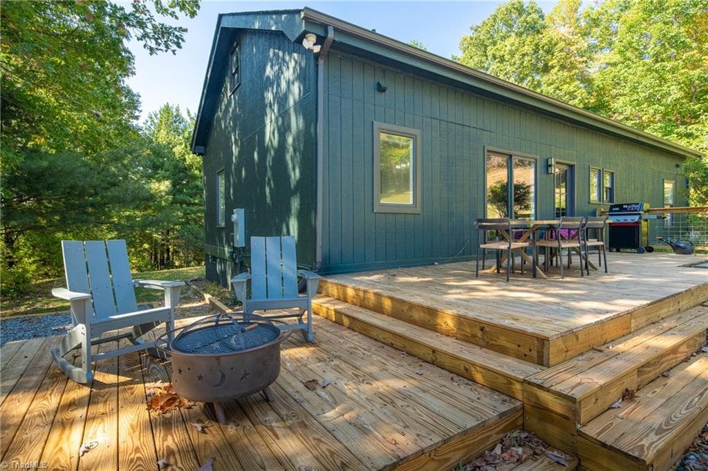Stick/Site Built at 1138 Lump Road, Purlear NC 28665, photo 32 of 49