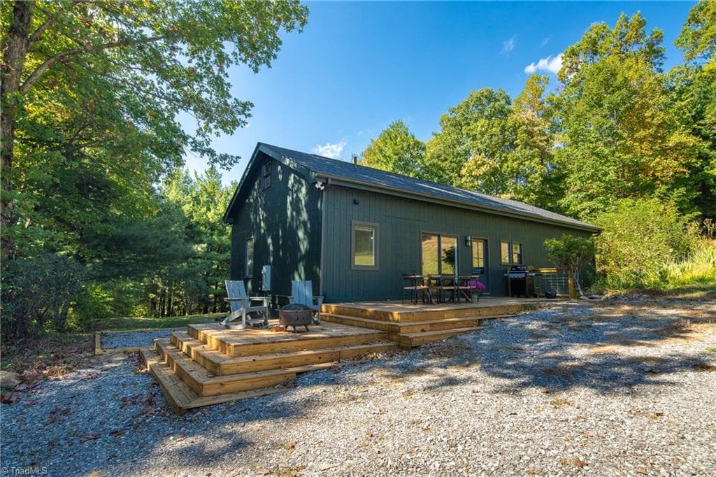 Stick/Site Built at 1138 Lump Road, Purlear NC 28665, photo 5 of 49