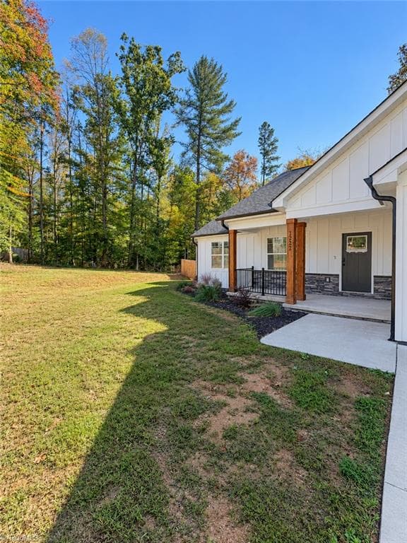 Stick/Site Built at 1222 Summerhill Street SW, Lenoir NC 28645, photo 6 of 29