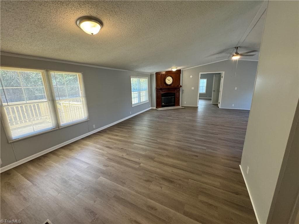 Manufactured Home at 302 Queens Way, Randleman NC 27317, photo 10 of 48