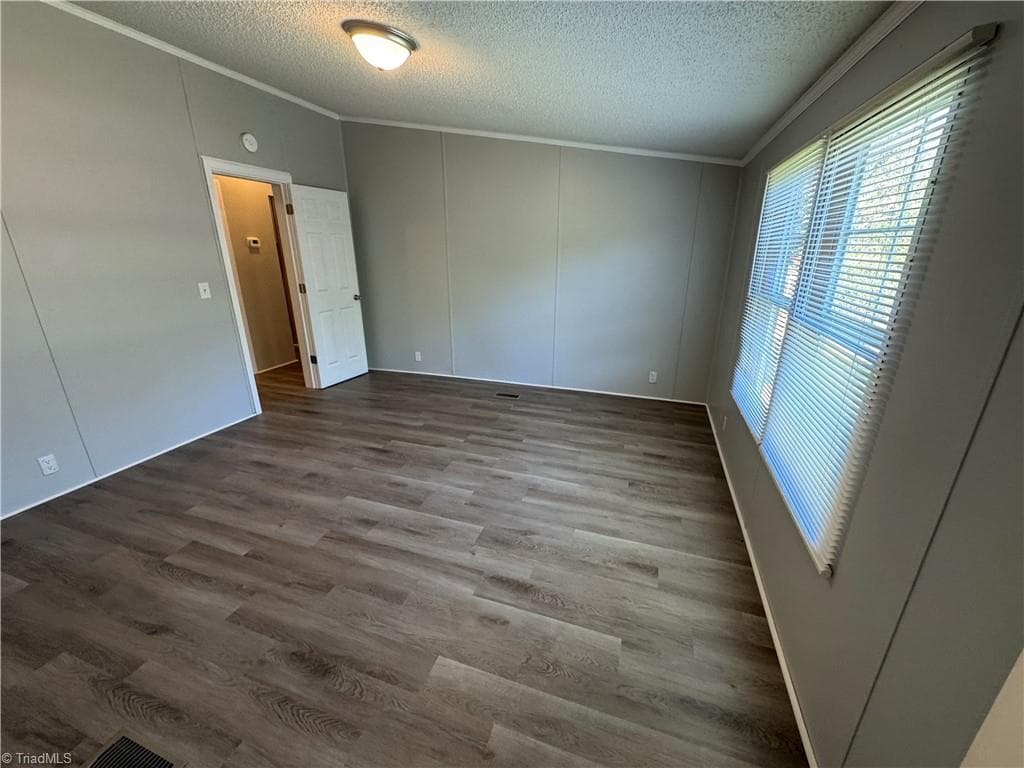 Manufactured Home at 302 Queens Way, Randleman NC 27317, photo 31 of 48