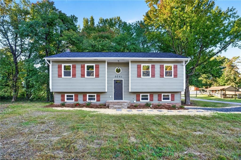 5041 Wind Spring Drive, Winston-Salem NC 27105