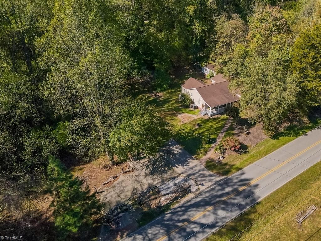 Stick/Site Built at 555 N BUNKER HILL Road, Oak Ridge NC 27310, photo 23 of 26