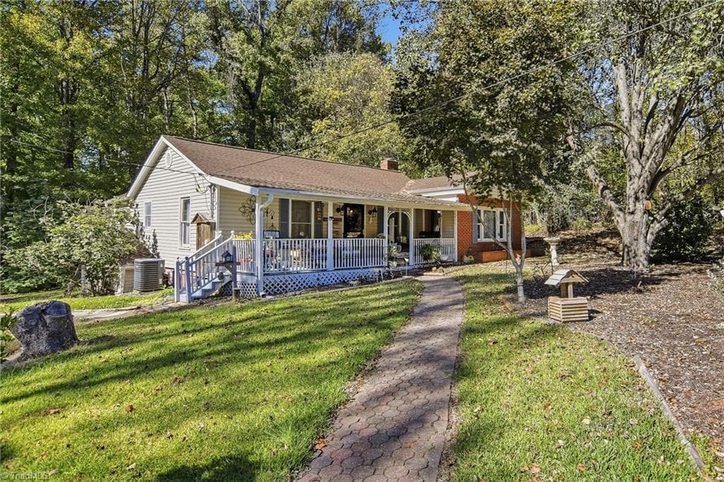 555 N BUNKER HILL Road, Oak Ridge NC 27310