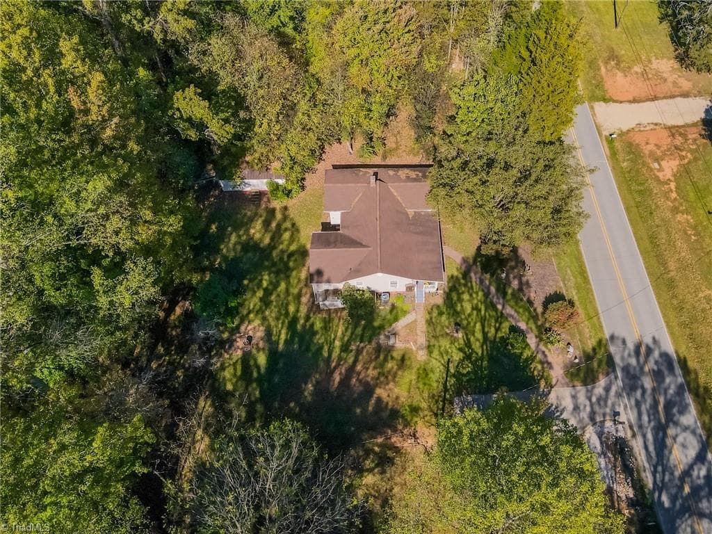 Stick/Site Built at 555 N BUNKER HILL Road, Oak Ridge NC 27310, photo 24 of 26