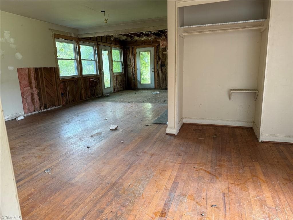 Stick/Site Built at 1660 W Lexington Avenue, High Point NC 27262, photo 21 of 24