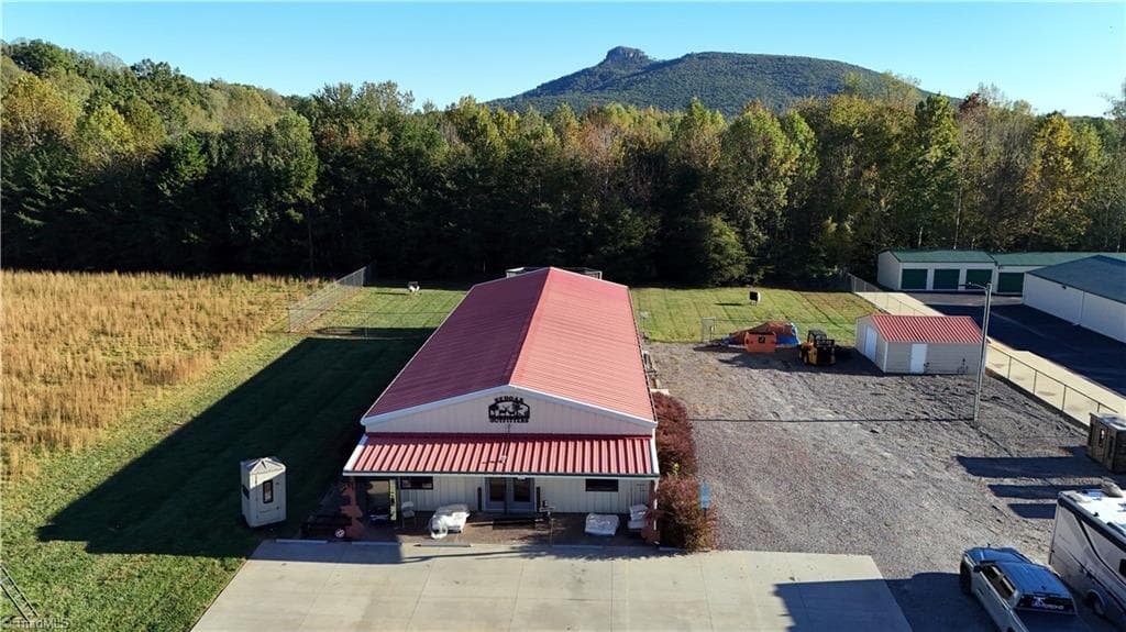 Retail at 108 Lola Lane, Pilot Mountain NC 27041, photo 2 of 29