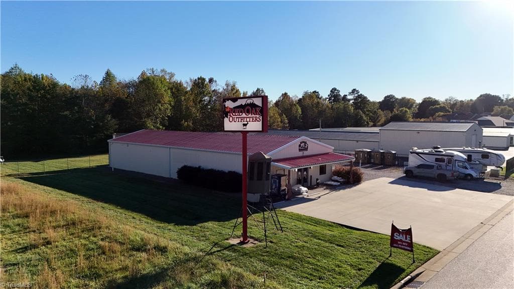 Retail at 108 Lola Lane, Pilot Mountain NC 27041, photo 25 of 29