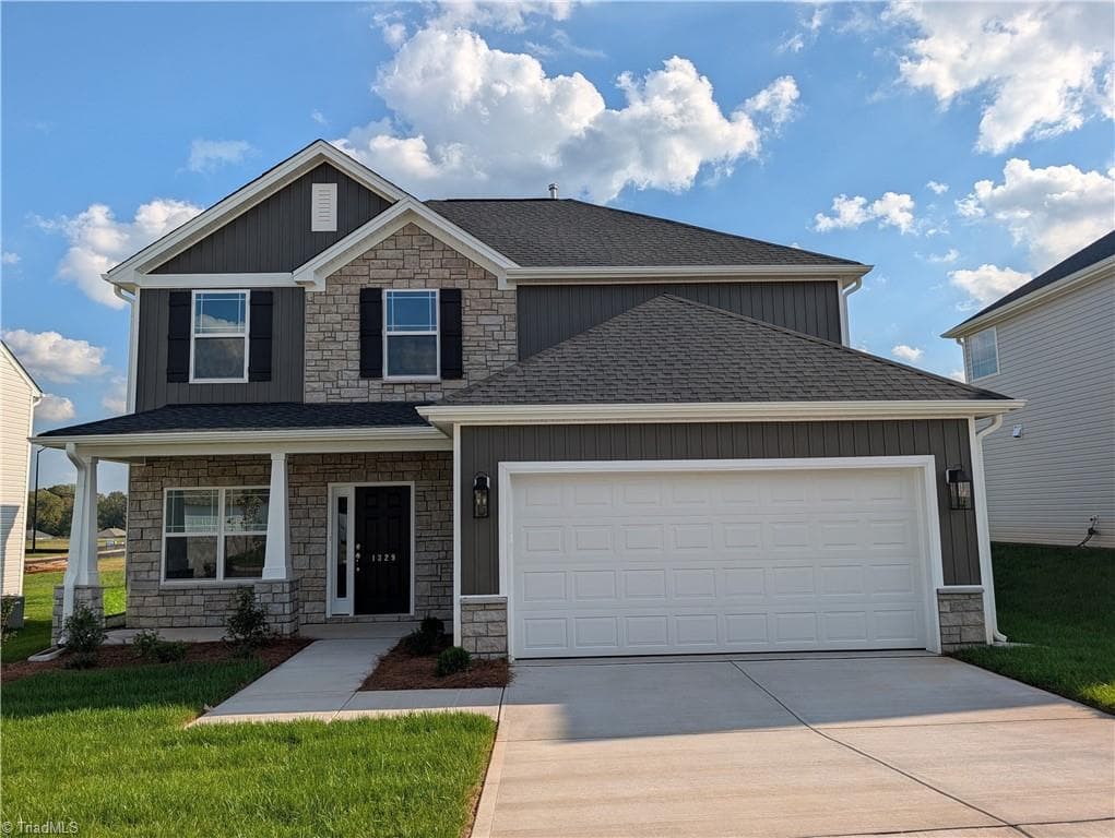1329 Dandridge Drive, Kernersville NC 27284