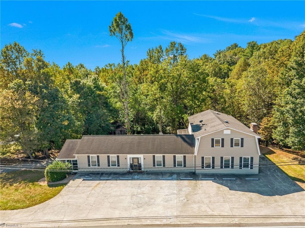 109 Boone Trail, North Wilkesboro NC 28659