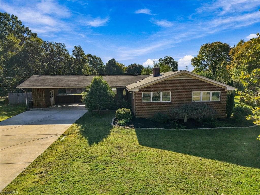 234 Collinwood Drive, Burlington NC 27215