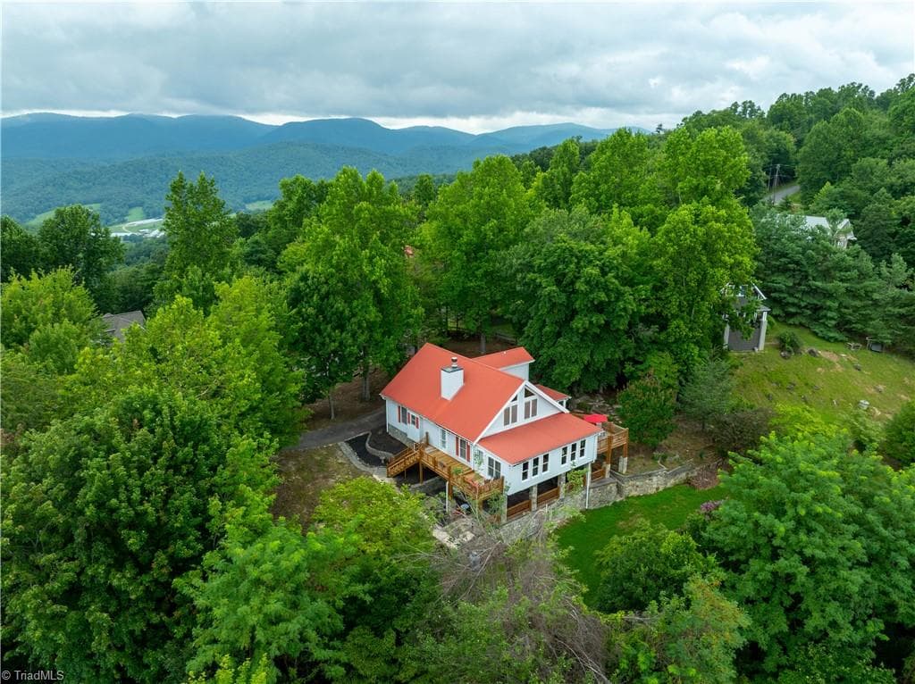 197 Fairview Drive, Traphill NC 28685