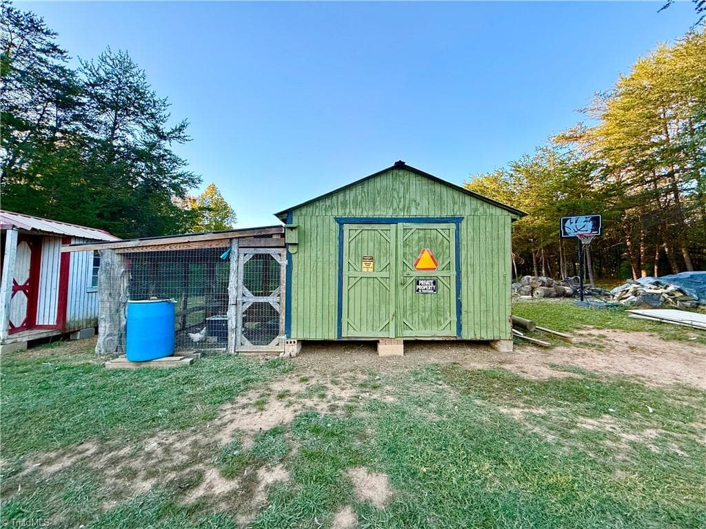 Modular at 238 Simpson Lane, Pelham NC 27311, photo 29 of 35