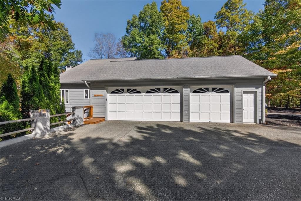 Stick/Site Built at 1740 Foxcliff Drive, Mebane NC 27302, photo 43 of 50