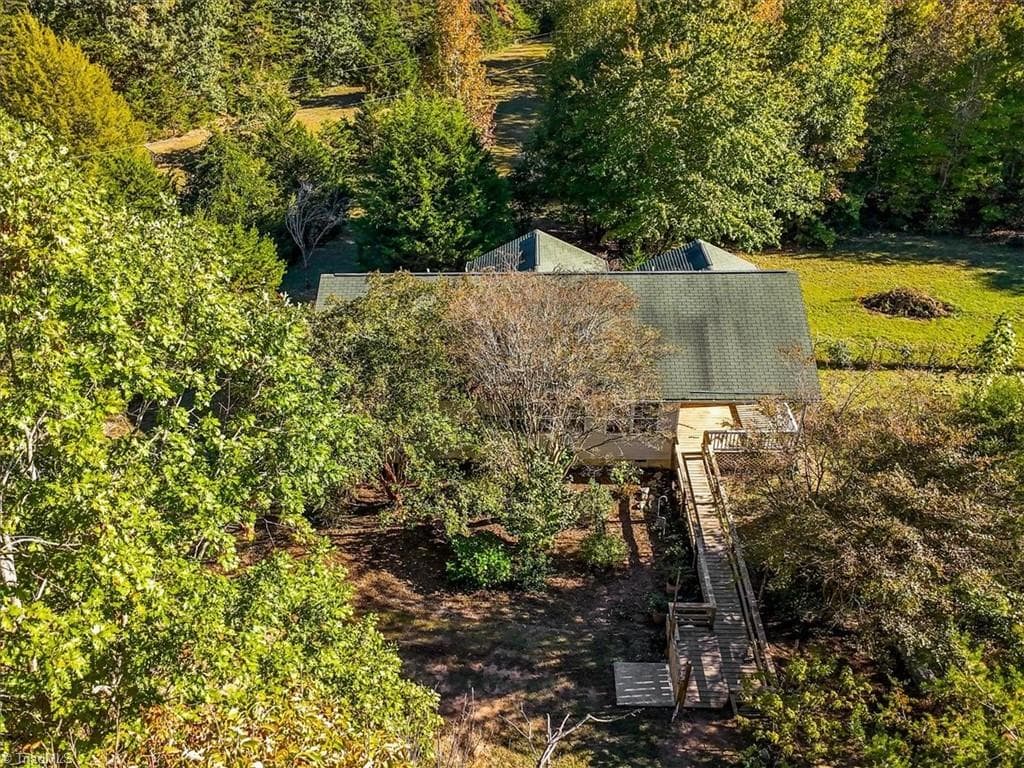 Stick/Site Built at 140 Fieldstone Drive, Reidsville NC 27320, photo 36 of 38