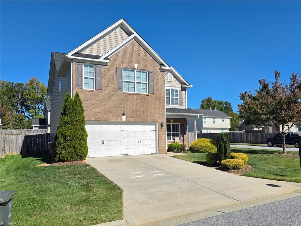 2729 Quail Oaks Drive, Greensboro NC 27405
