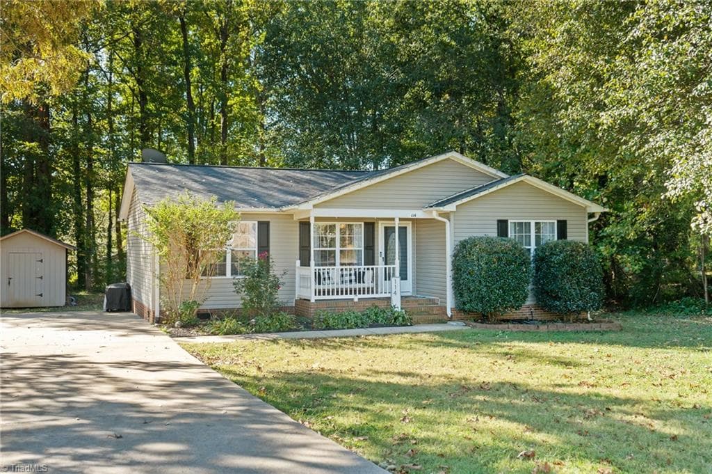 Stick/Site Built at 114 Deer Run Lane, Lexington NC 27292, photo 4 of 26