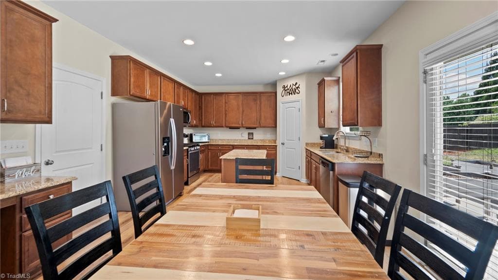 Stick/Site Built at 231 Fair Oaks Court, Mebane NC 27302, photo 13 of 38