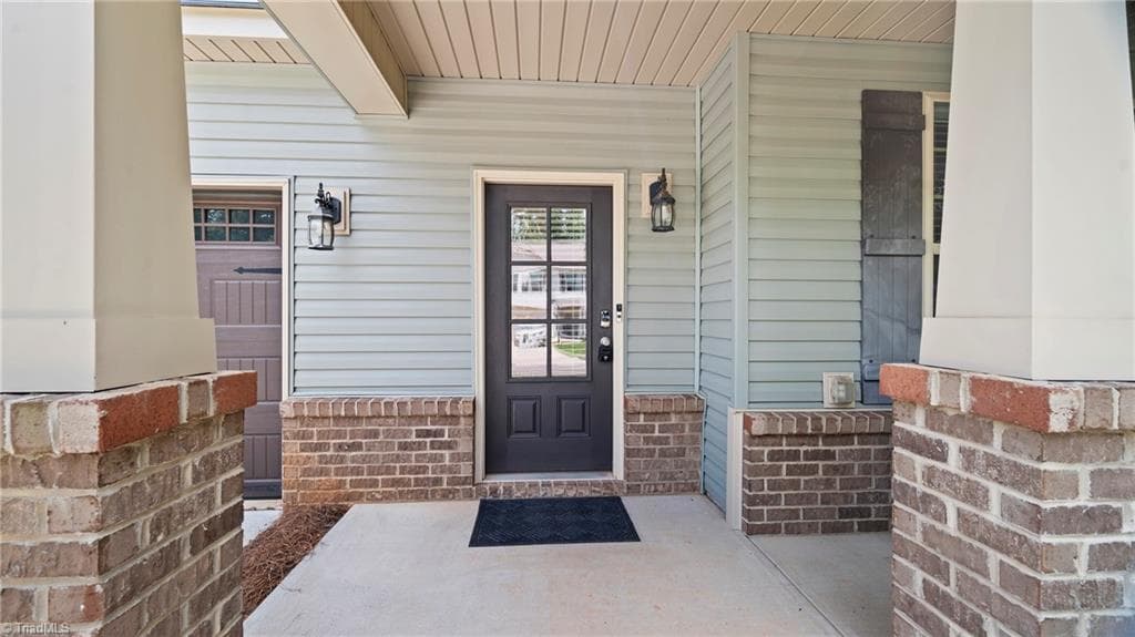 Stick/Site Built at 231 Fair Oaks Court, Mebane NC 27302, photo 3 of 38