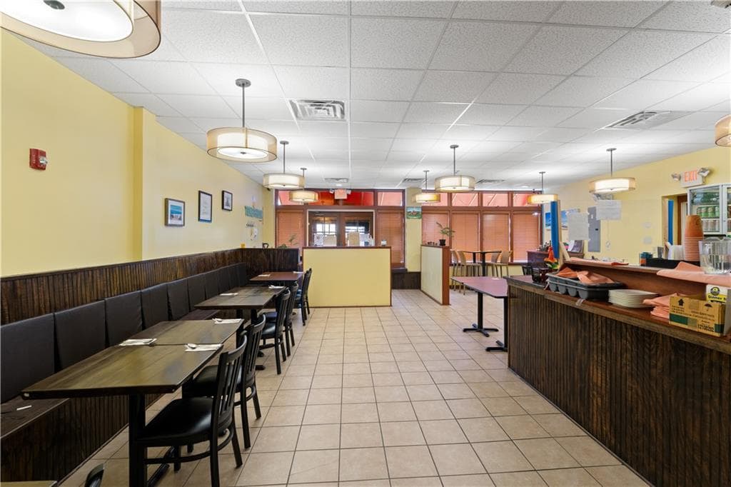 Commercial at 382 Thames Street, Bristol, photo 25 of 46