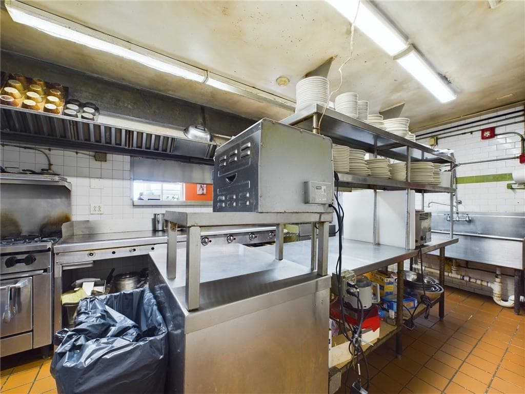 501 Park Avenue photo 22