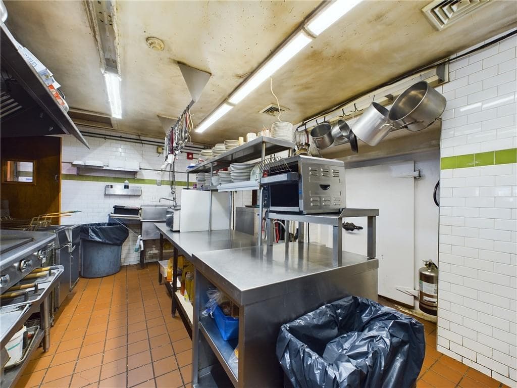 501 Park Avenue photo 21