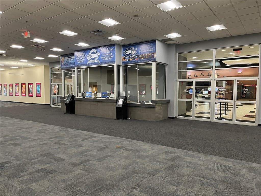 Commercial,Commercial Sale at Lincoln, photo 3 of 12