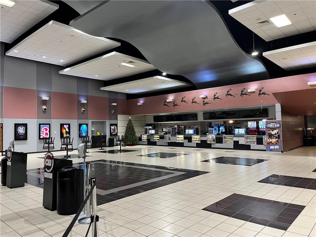 Commercial,Commercial Sale at Lincoln, photo 5 of 12